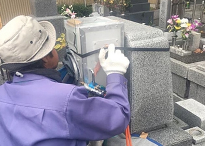 清水区：戒名彫り