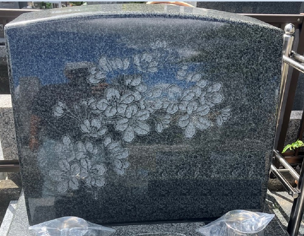 彫刻画像。