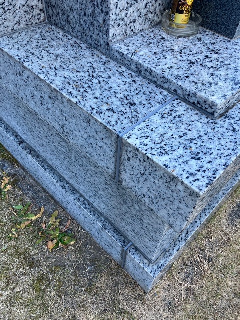 お墓の目地補修