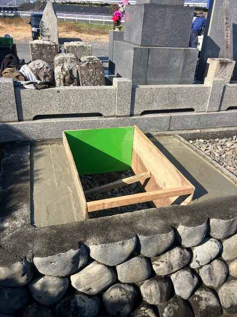 カロートの拡張工事