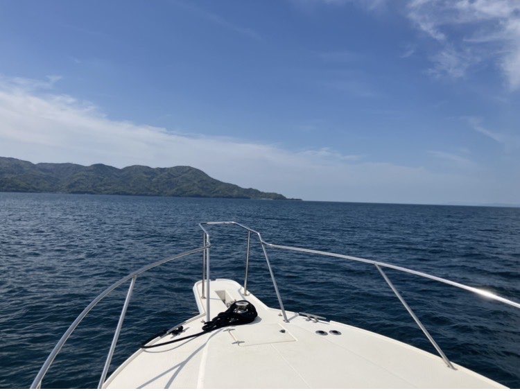 江梨の沖合にて