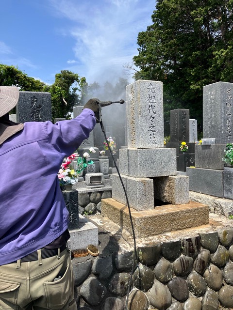 お墓のクリーニング