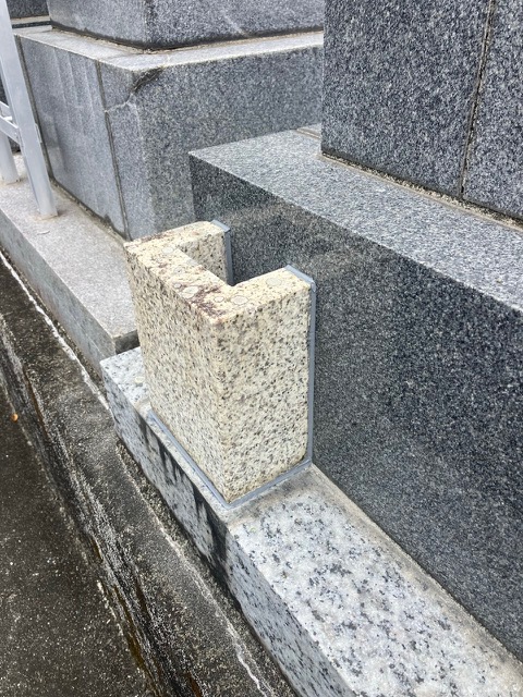 塔婆立の修繕