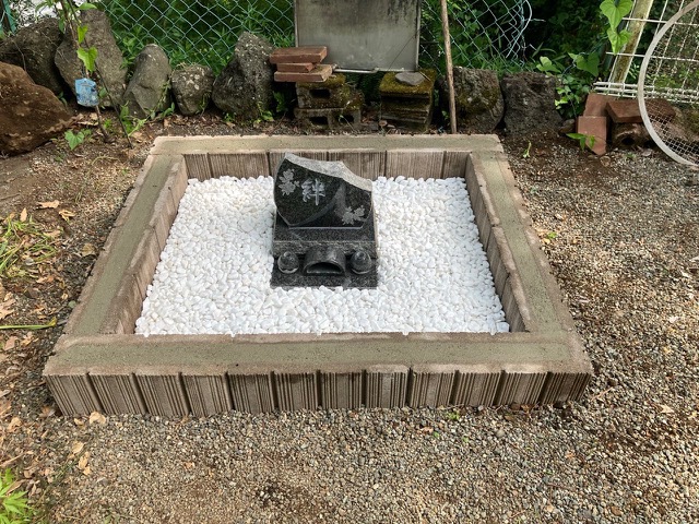 ペットのお墓が完成しました。