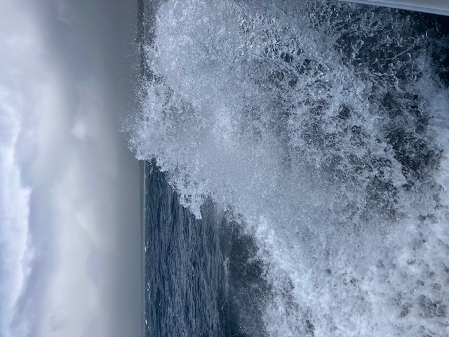 梅雨時の出航