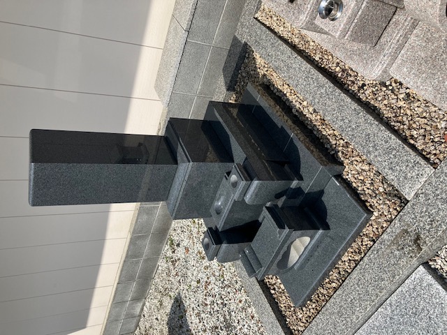 新たな展示墓石