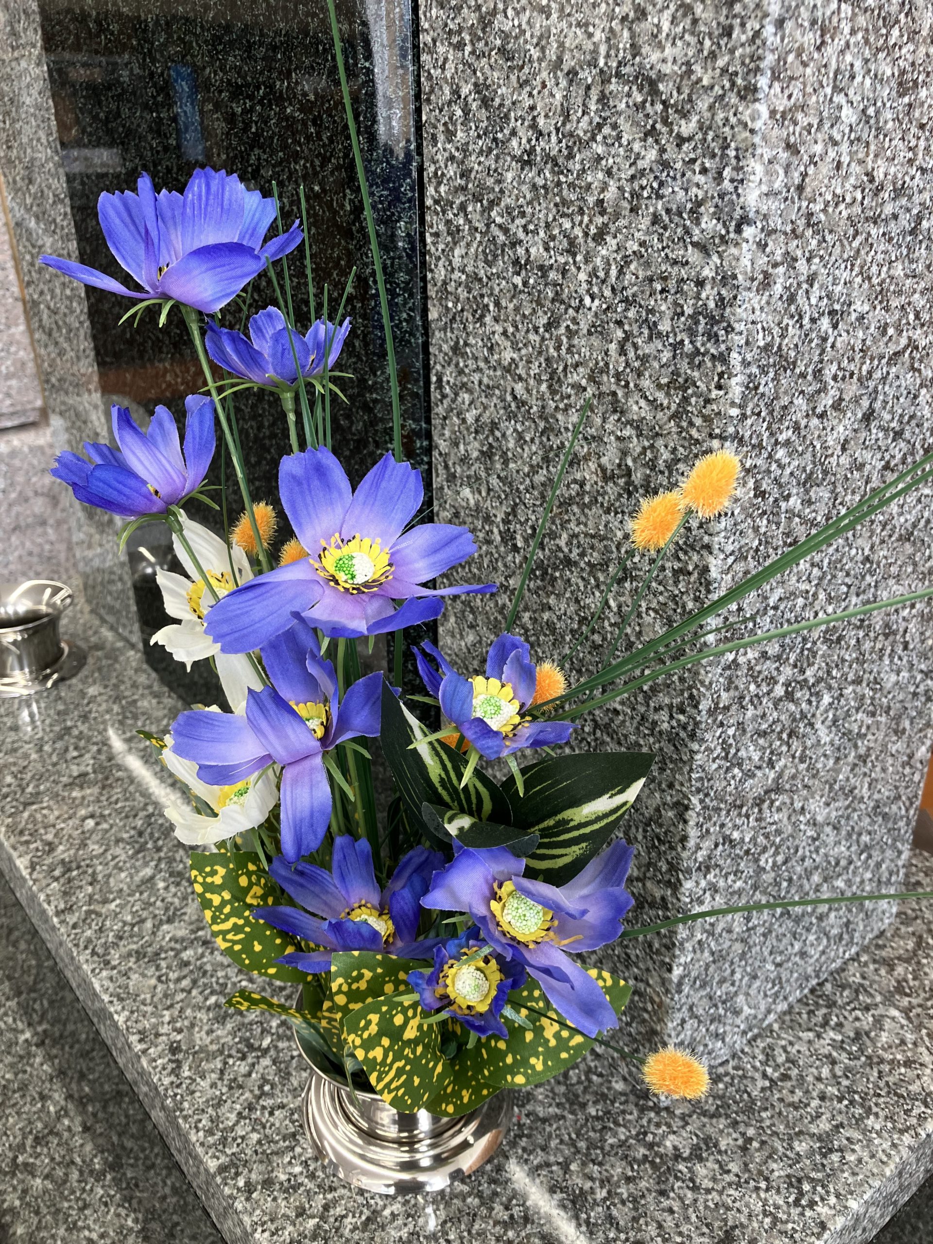 お花も季節先取り