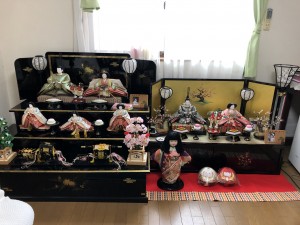 月遅れのお雛様